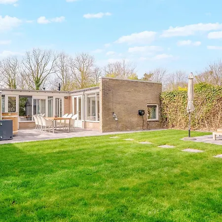 Fantastic Near Hot Tub Feriehus Sint Maartensvlotbrug